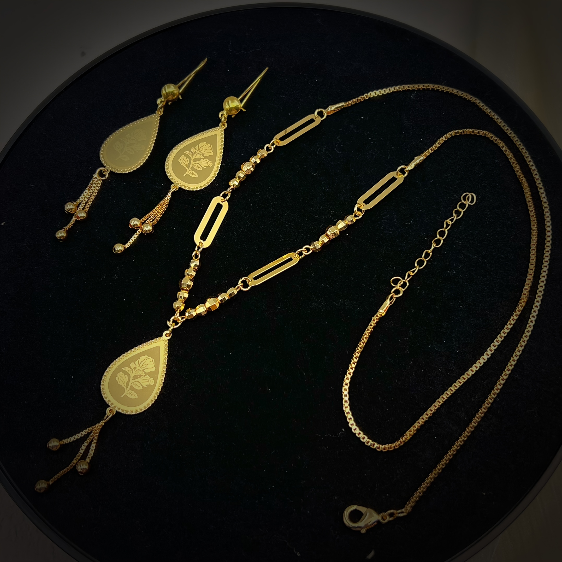 Minimalist Golden Jewelry Set for Middle Eastern Brides